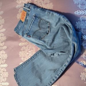 Levi's stretchy jeans